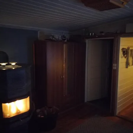 Hirsimoekki Ounasjoen Rannalla *